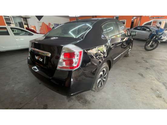 NISSAN-SENTRA-2010