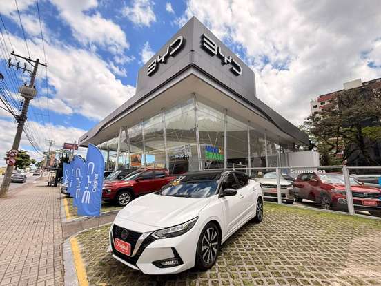 NISSAN-SENTRA-2023