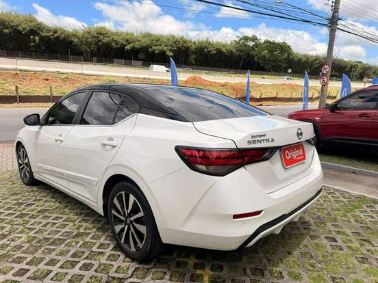NISSAN-SENTRA-2023