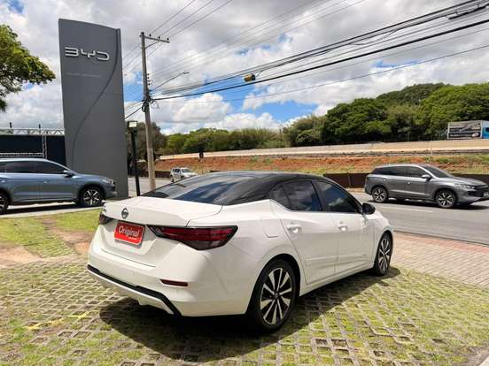 NISSAN-SENTRA-2023