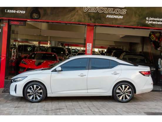 NISSAN-SENTRA-2024