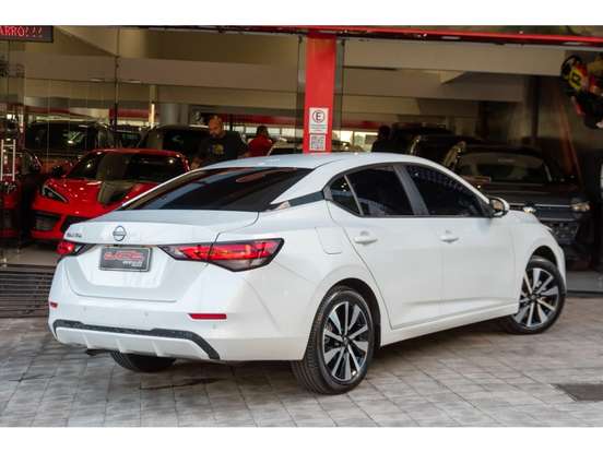 NISSAN-SENTRA-2024