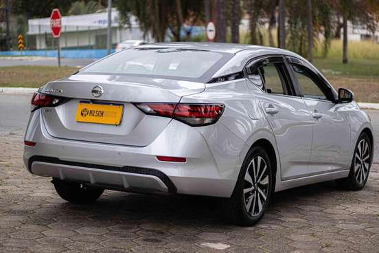 NISSAN-SENTRA-2023