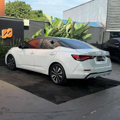 NISSAN-SENTRA-2023
