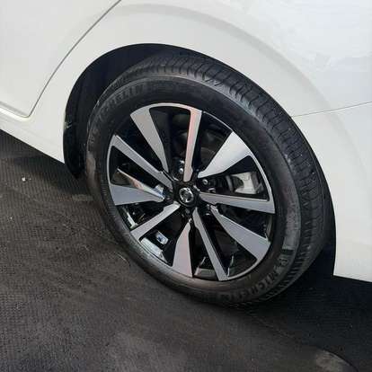 NISSAN-SENTRA-2023