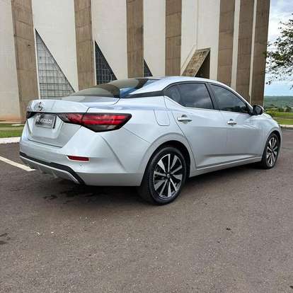 NISSAN-SENTRA-2023