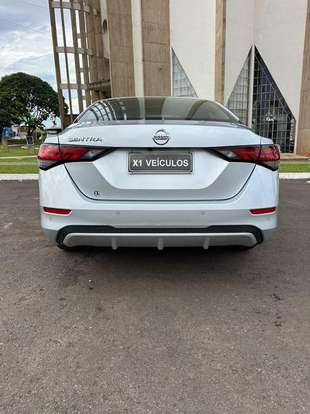 NISSAN-SENTRA-2023