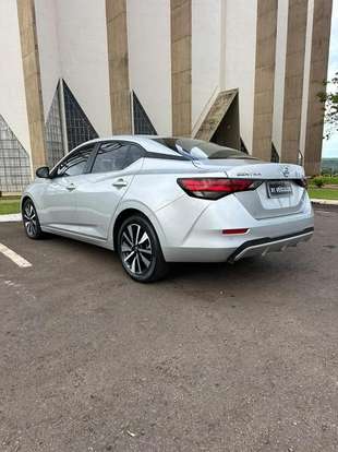 NISSAN-SENTRA-2023