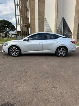 NISSAN-SENTRA-2023