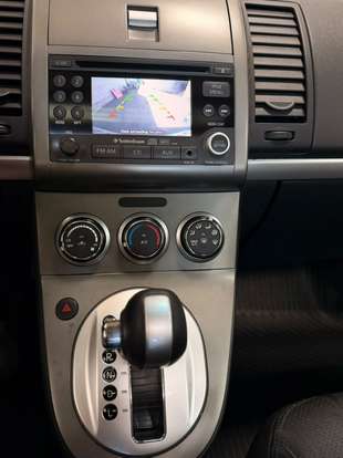 NISSAN-SENTRA-2010