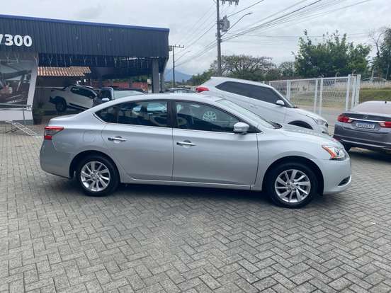 NISSAN-SENTRA-2014