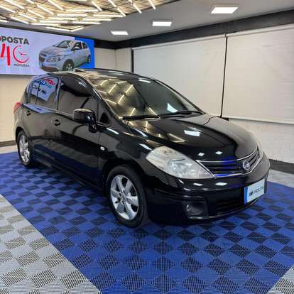 NISSAN-TIIDA-2012