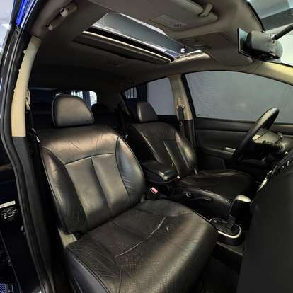 NISSAN-TIIDA-2012