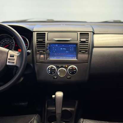 NISSAN-TIIDA-2012