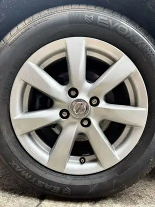 NISSAN-VERSA-2012