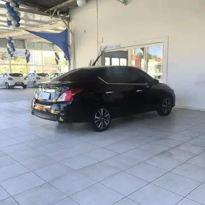 NISSAN-VERSA-2018
