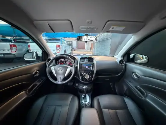 NISSAN-VERSA-2017