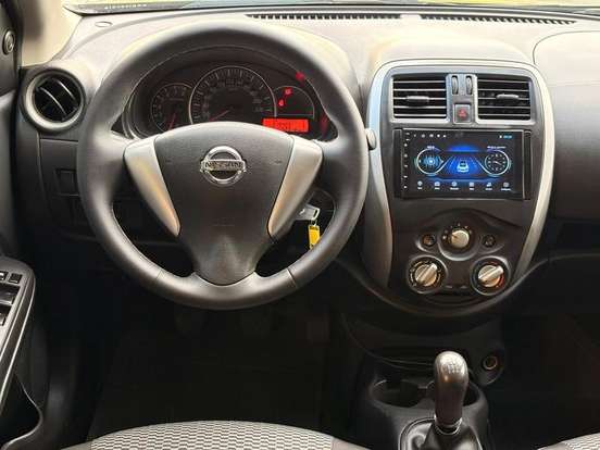NISSAN-VERSA-2018