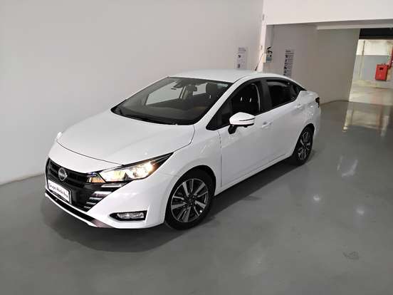 NISSAN-VERSA-2023