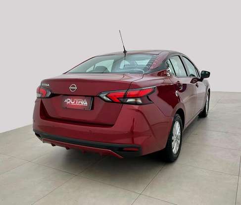 NISSAN-VERSA-2023