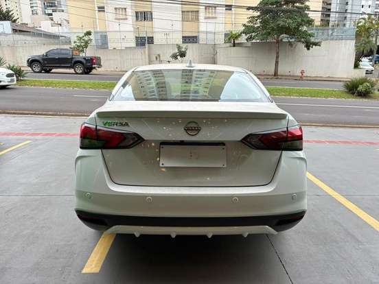 NISSAN-VERSA-2023