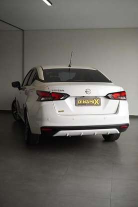 NISSAN-VERSA-2023