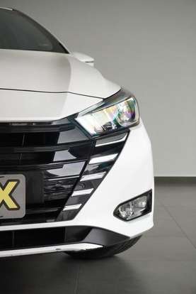 NISSAN-VERSA-2023