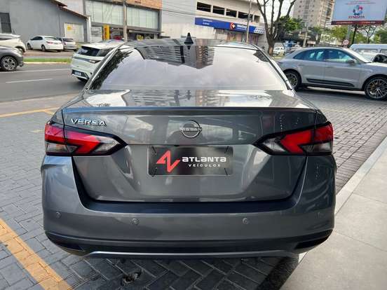 NISSAN-VERSA-2023
