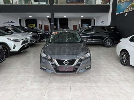 NISSAN-VERSA-2021