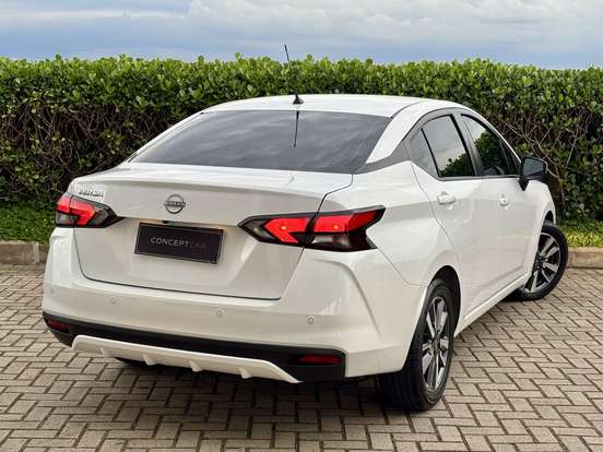 NISSAN-VERSA-2024