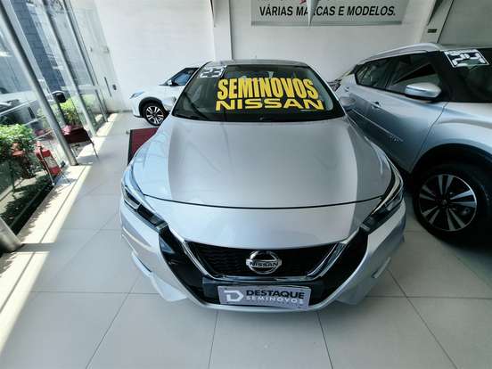 NISSAN-VERSA-2022