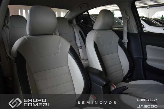 NISSAN-VERSA-2025