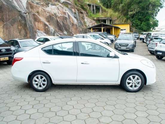 NISSAN-VERSA-1.6 16V FLEX SL 4P MANUAL NISSAN-VERSA-2014