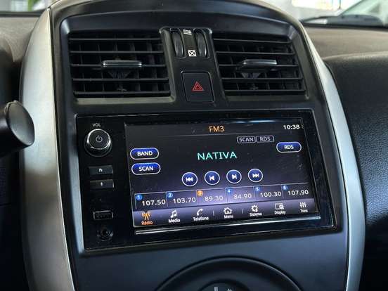 NISSAN-VERSA-2019