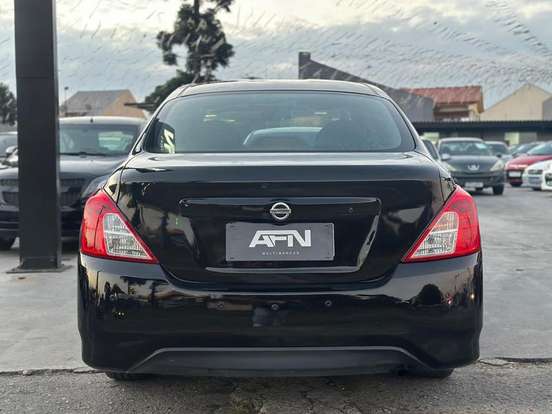 NISSAN-VERSA-2019