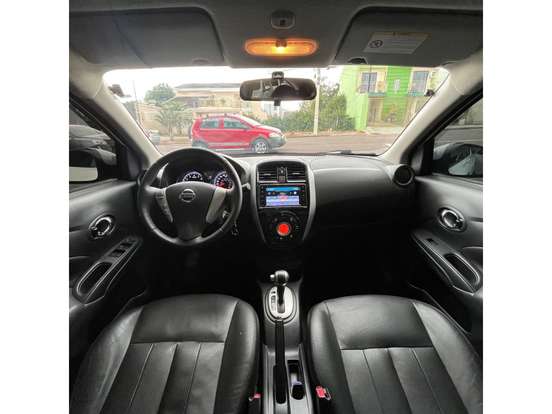 NISSAN-VERSA-2017