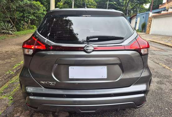 NISSAN-KICKS-2022