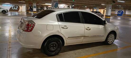 NISSAN-SENTRA-2011