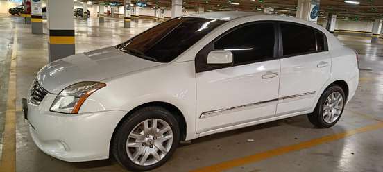NISSAN-SENTRA-2011