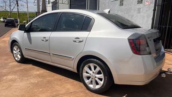 NISSAN-SENTRA-2012