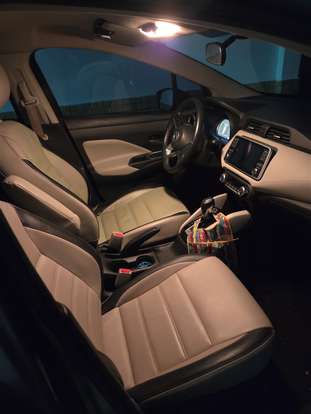 NISSAN-VERSA-2020