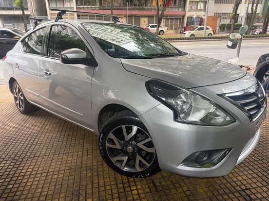 NISSAN-VERSA-2016
