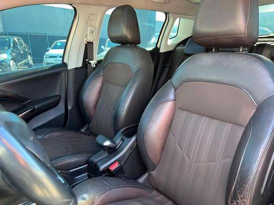 PEUGEOT-2008-1.6 16V FLEX ALLURE 4P AUTOMÁTICO PEUGEOT-2008-2015