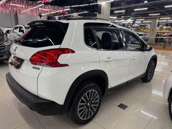 PEUGEOT-2008-2019