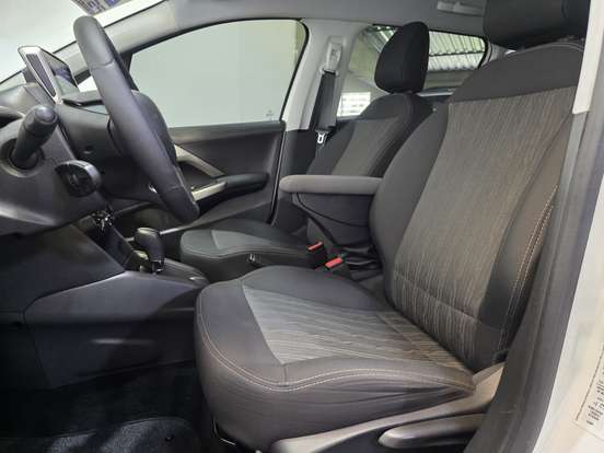 PEUGEOT-2008-2021