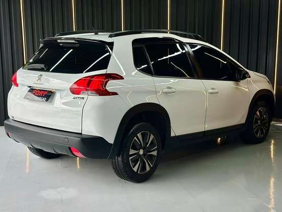 PEUGEOT-2008-2021
