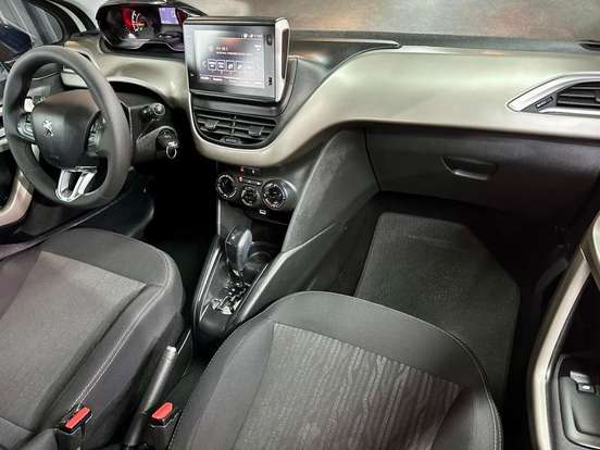 PEUGEOT-2008-2021