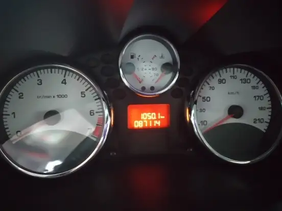 PEUGEOT-207-2011