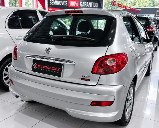 PEUGEOT-207-2011
