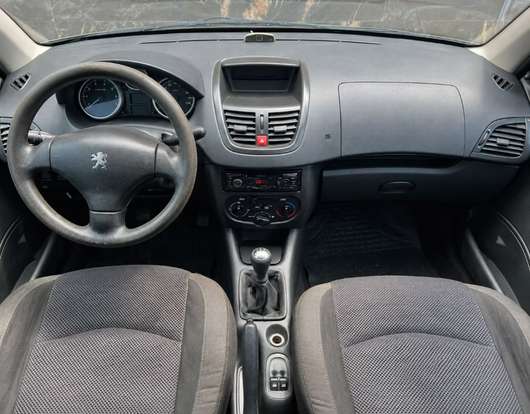 PEUGEOT-207-2010